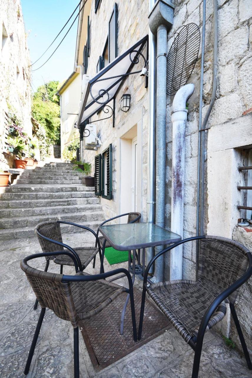 Vila Kula 1830 Apartments Herceg Novi Luaran gambar