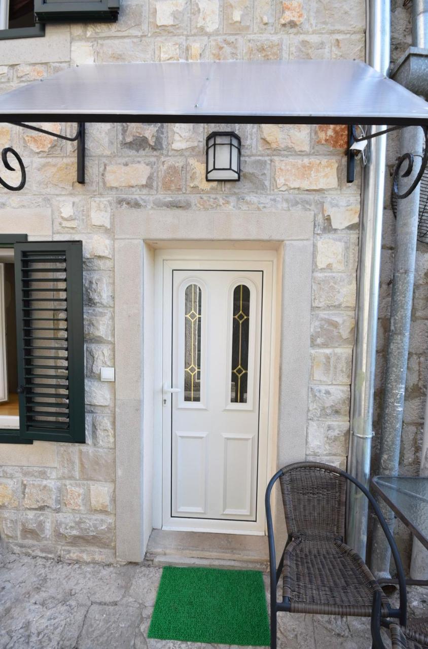 Vila Kula 1830 Apartments Herceg Novi Luaran gambar