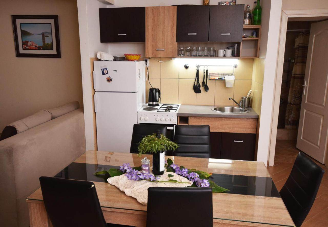 Vila Kula 1830 Apartments Herceg Novi Luaran gambar