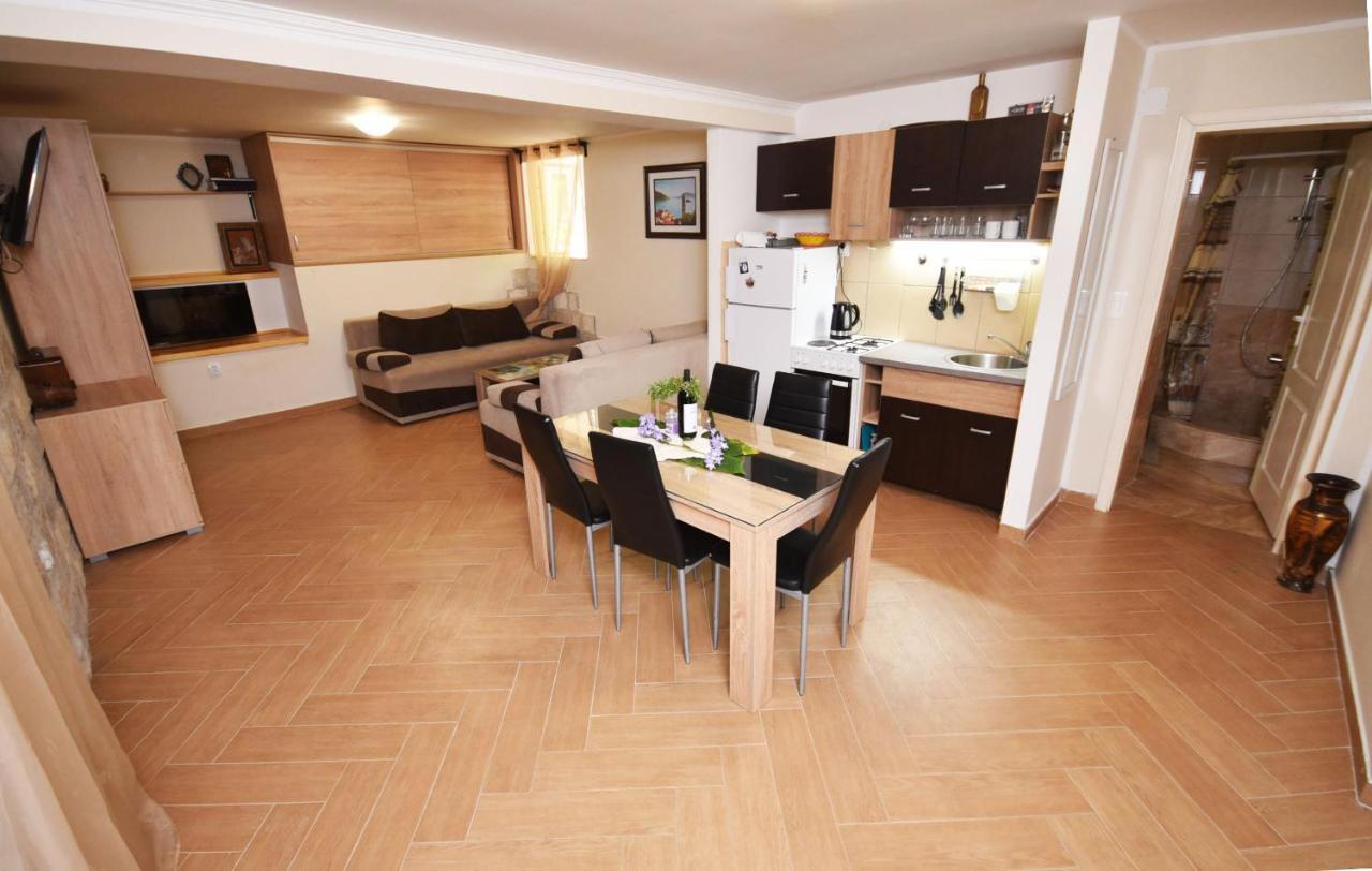 Vila Kula 1830 Apartments Herceg Novi Luaran gambar
