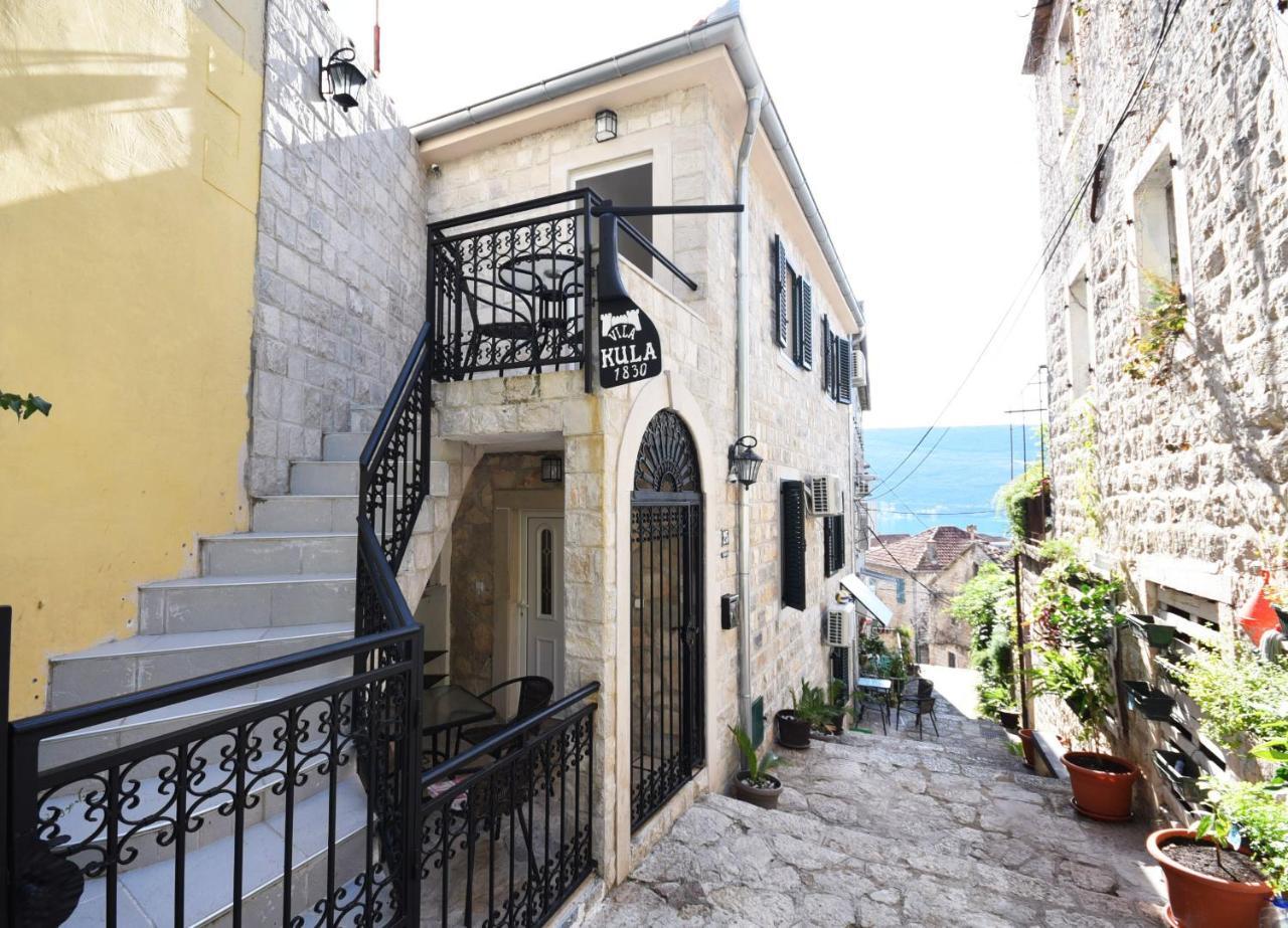 Vila Kula 1830 Apartments Herceg Novi Luaran gambar