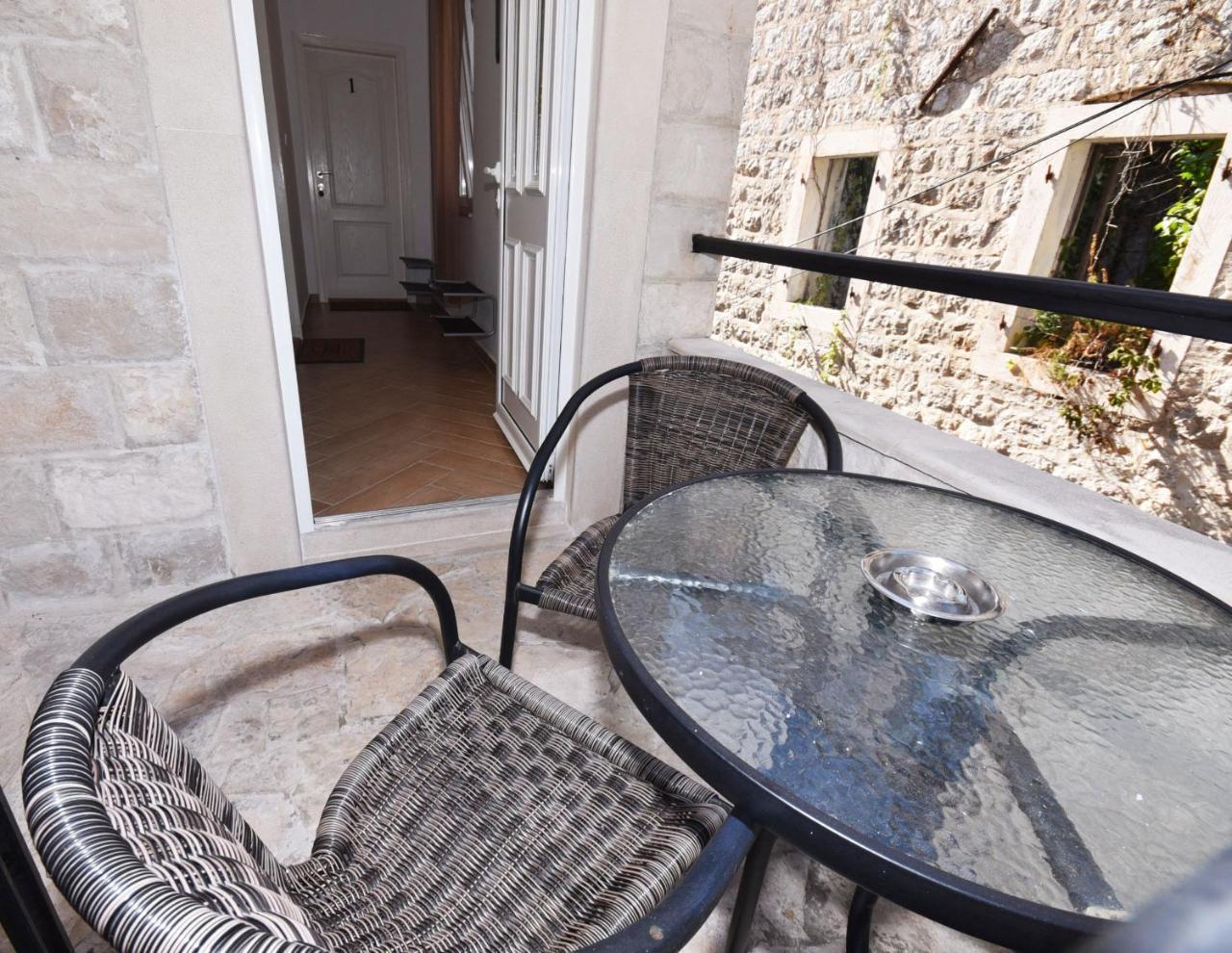 Vila Kula 1830 Apartments Herceg Novi Luaran gambar