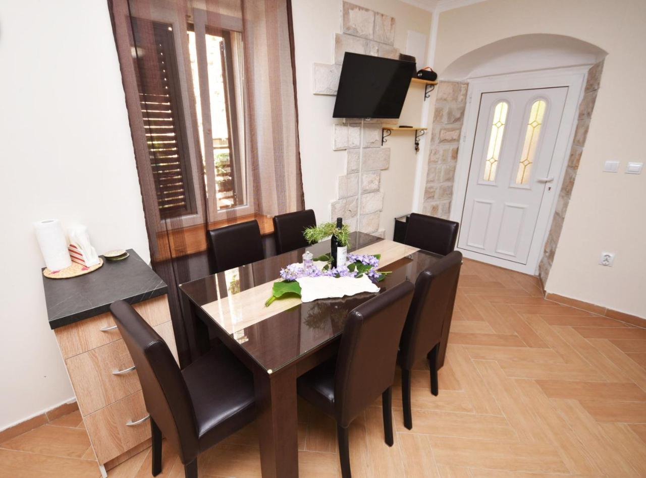 Vila Kula 1830 Apartments Herceg Novi Luaran gambar